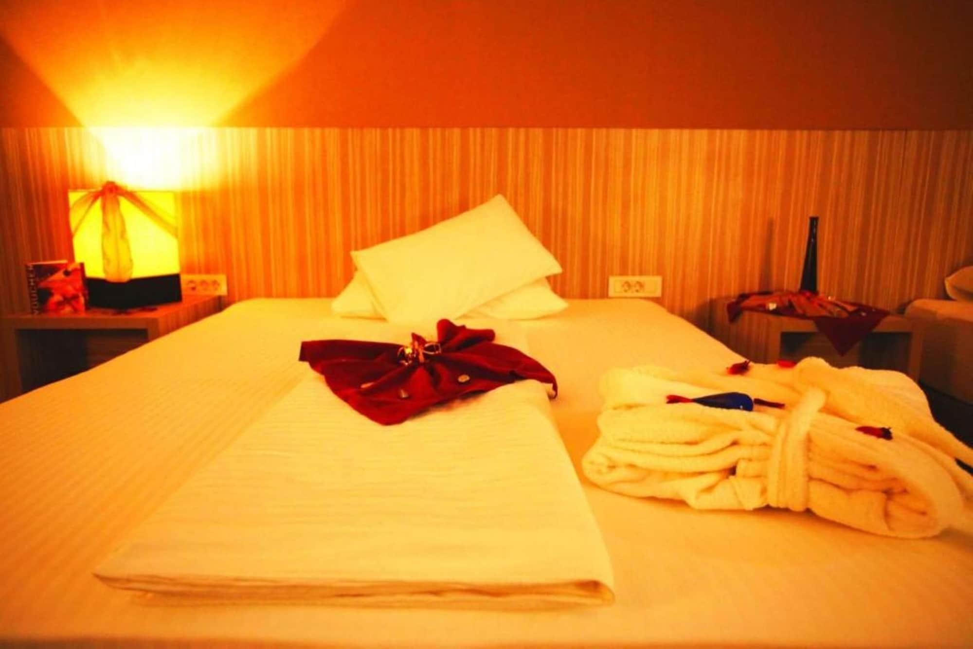 Hollywood Hotel Ilidža Bagian luar foto