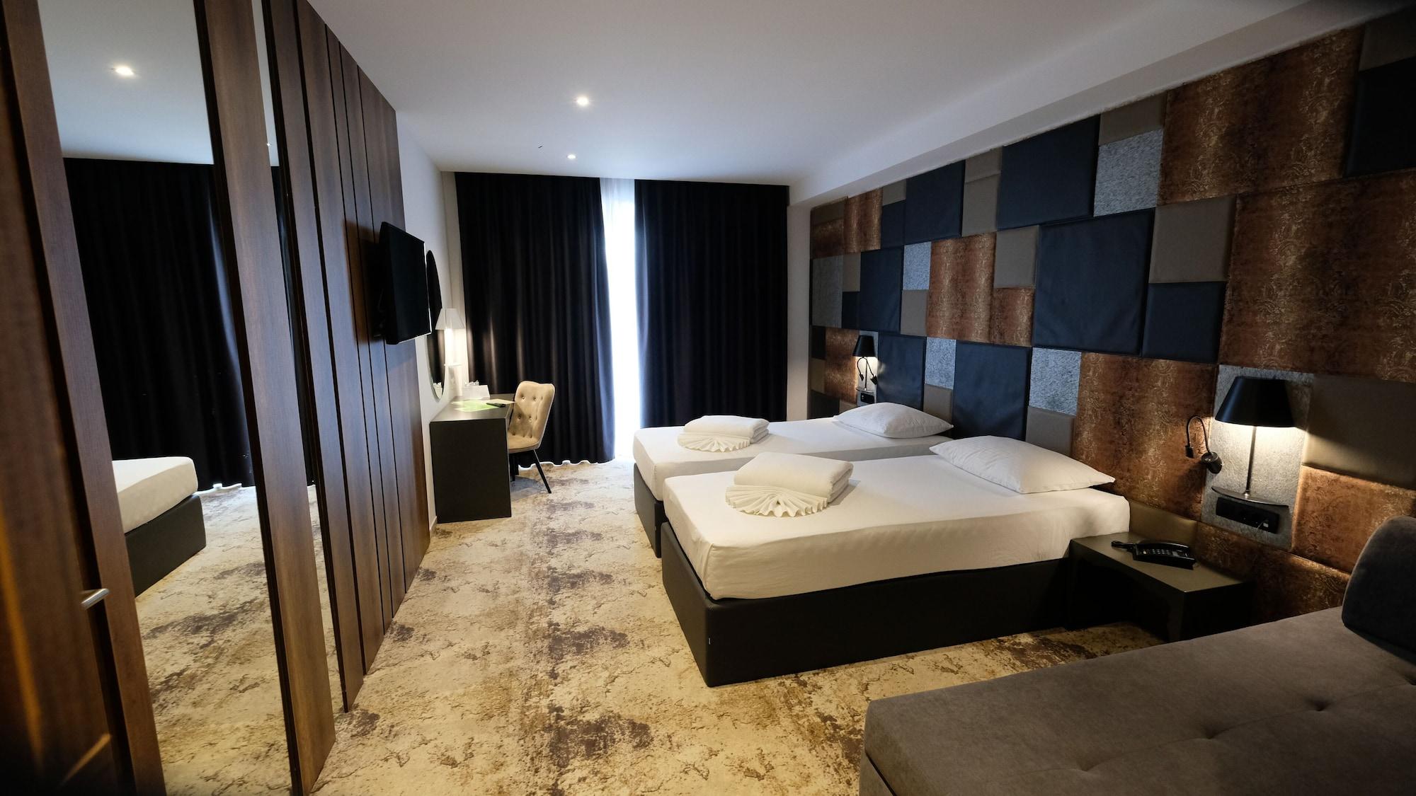 Hollywood Hotel Ilidža Bagian luar foto