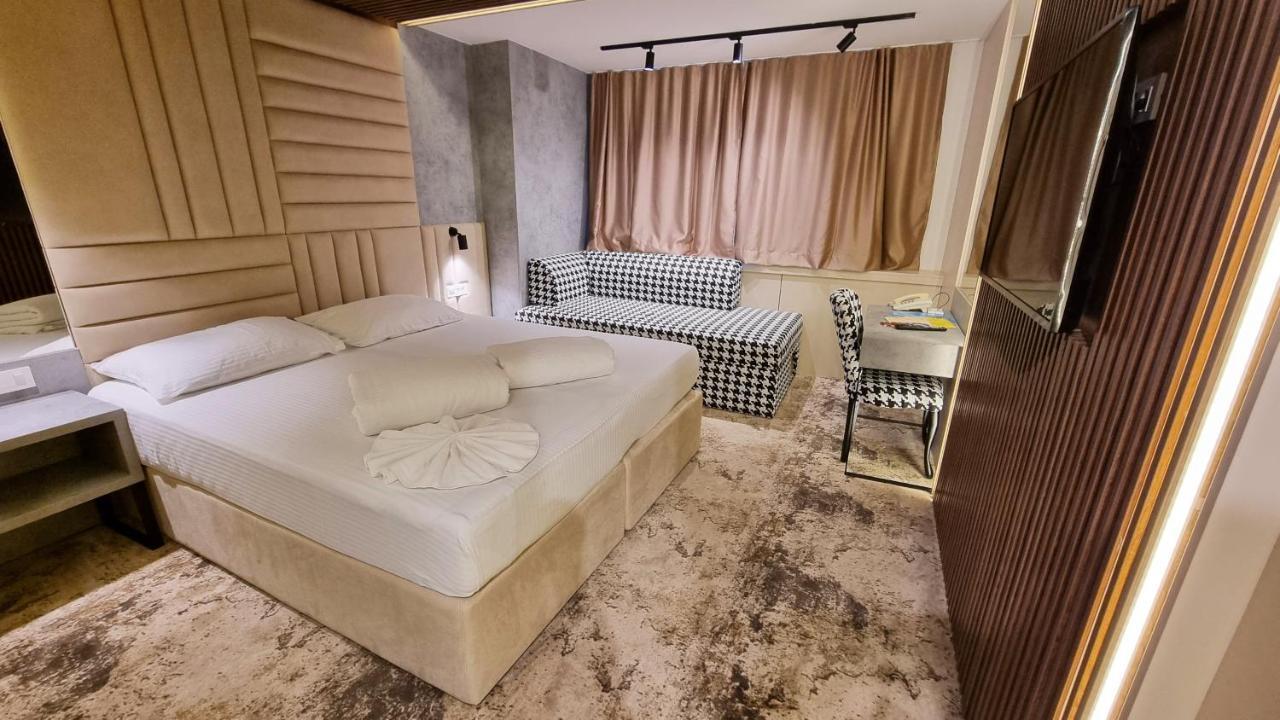 Hollywood Hotel Ilidža Bagian luar foto