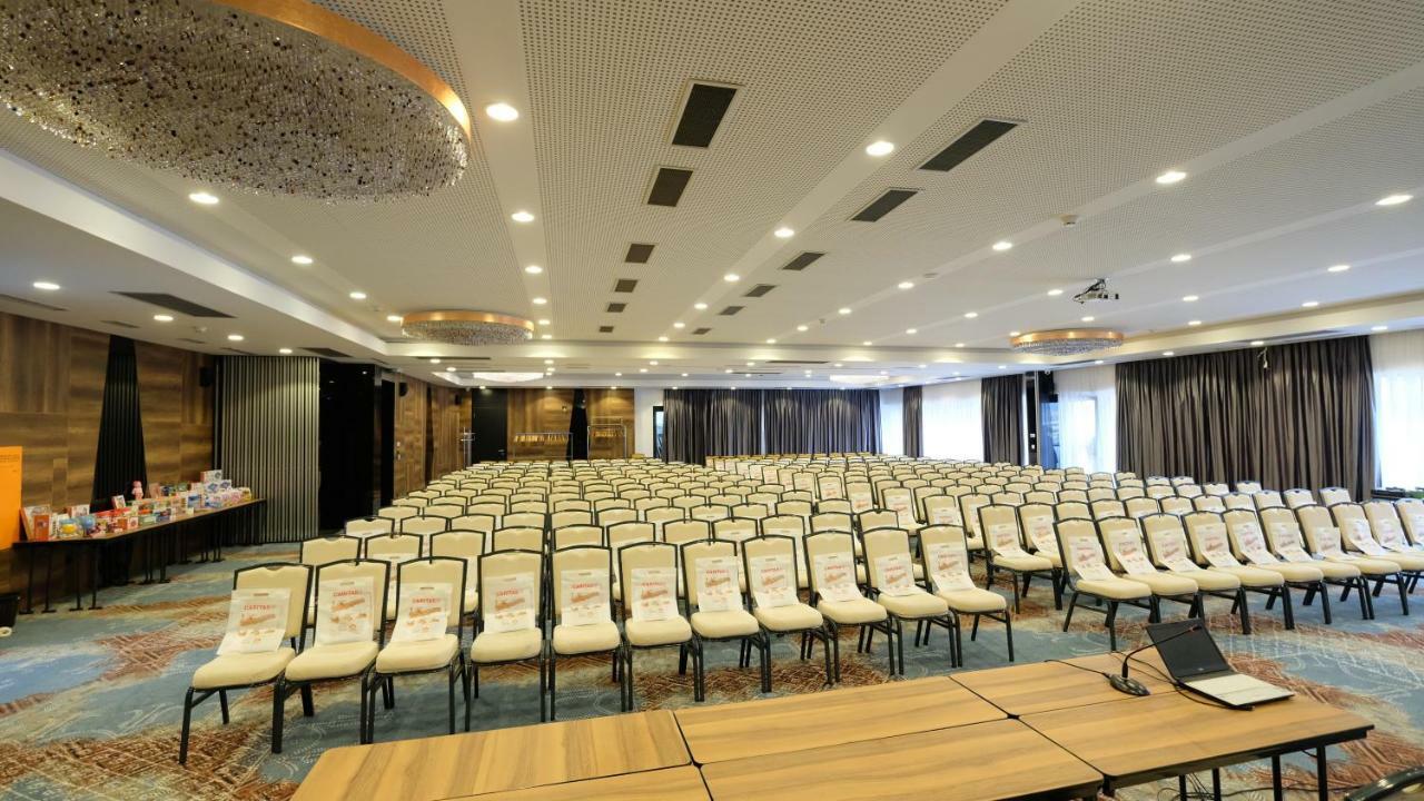 Hollywood Hotel Ilidža Bagian luar foto